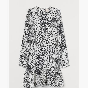 H&M Tapered Waist Dress